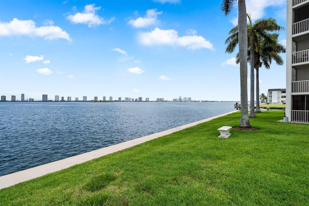 027-100ParadiseHarbourBoulevard-NorthPal