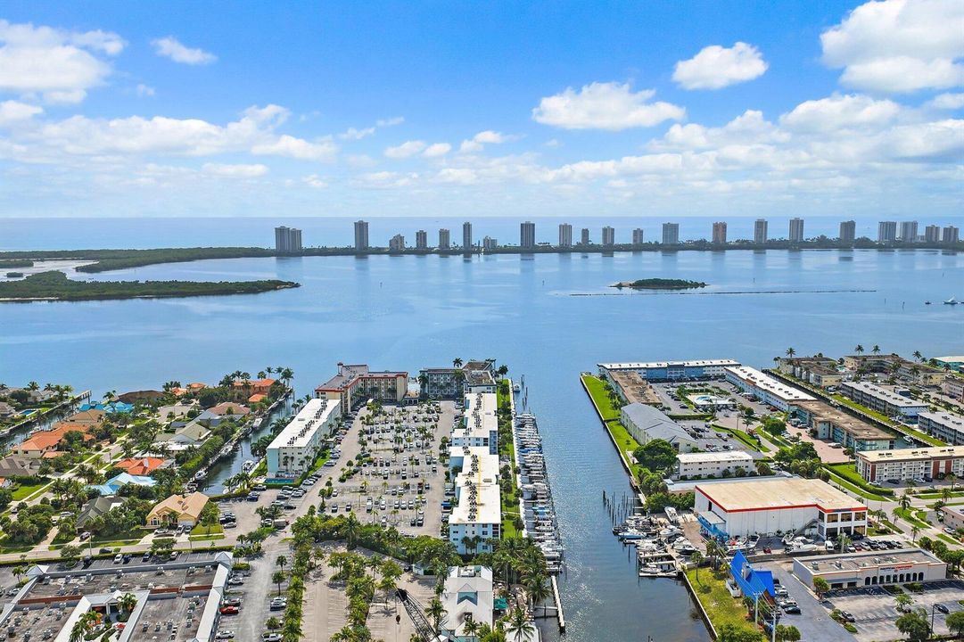 003-100ParadiseHarbourBoulevard-NorthPal