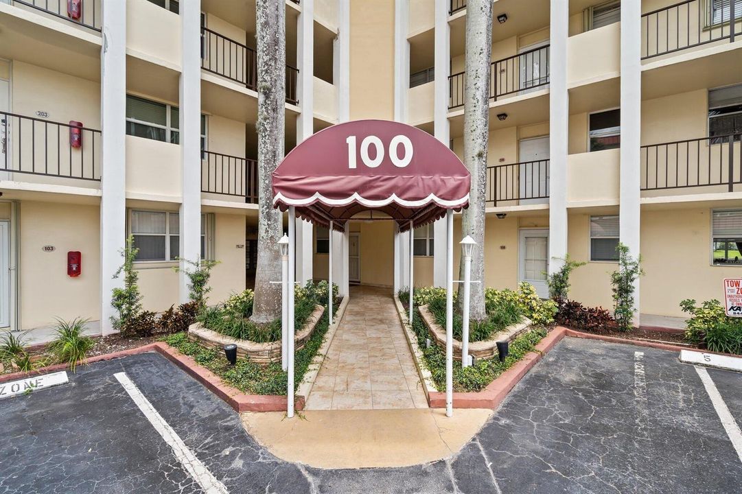 024-100ParadiseHarbourBoulevard-NorthPal