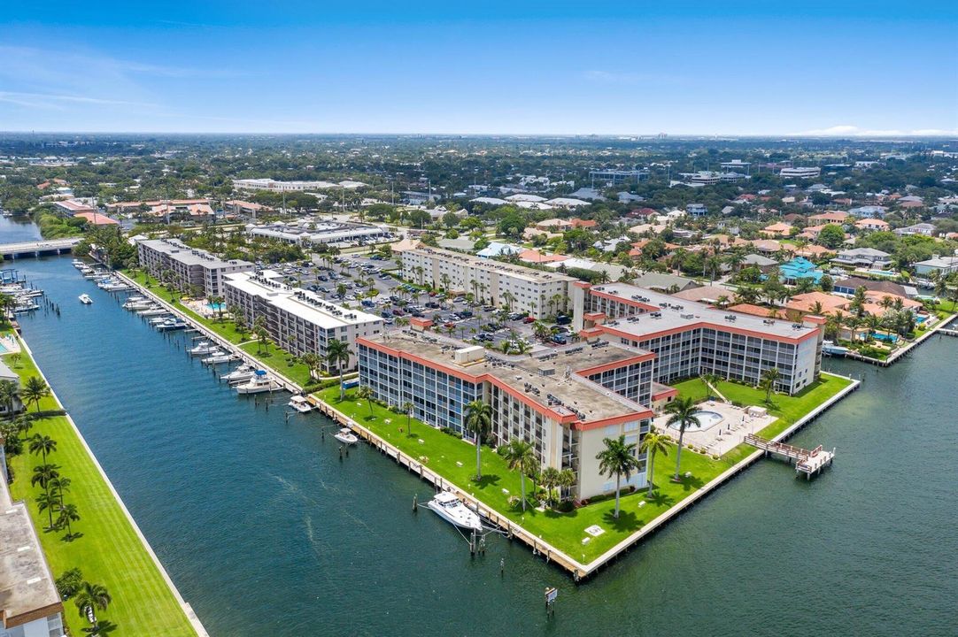 014-100ParadiseHarbourBoulevard-NorthPal