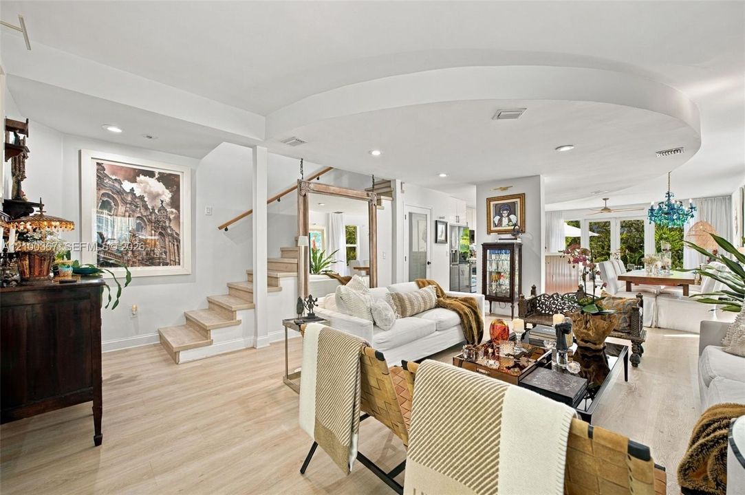 На продажу: $1,995,000 (3 спален, 2 ванн, 2406 Квадратных фут)