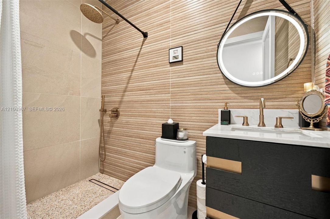 На продажу: $1,995,000 (3 спален, 2 ванн, 2406 Квадратных фут)