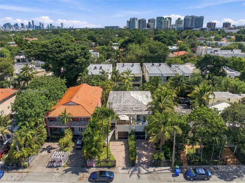 На продажу: $1,995,000 (3 спален, 2 ванн, 2406 Квадратных фут)