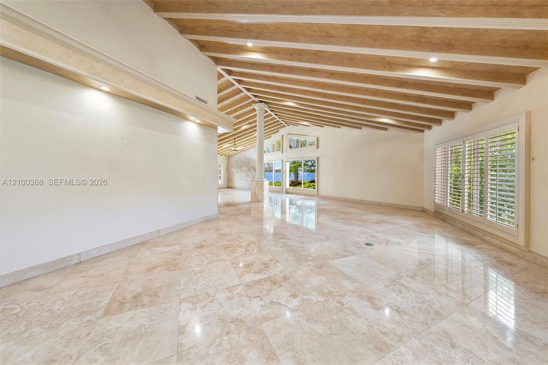 На продажу: $15,900,000 (5 спален, 4 ванн, 4070 Квадратных фут)