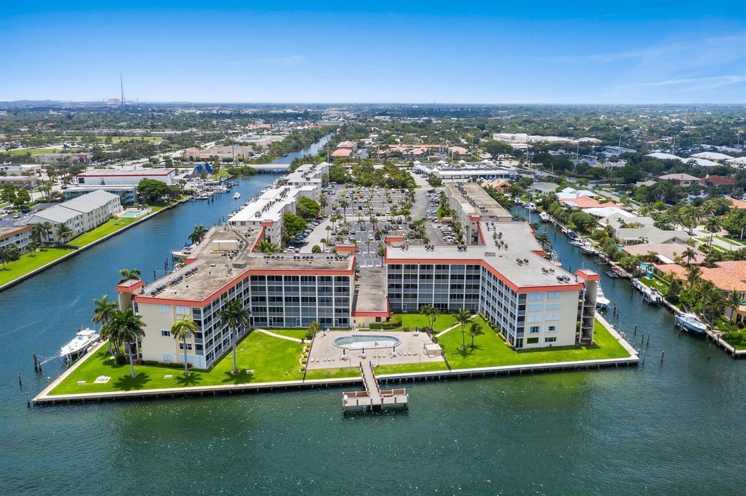 015-100ParadiseHarbourBoulevard-NorthPal