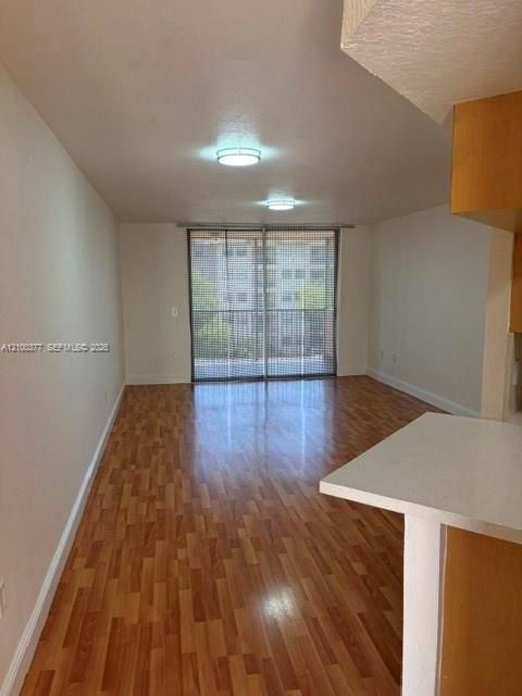 В аренду: $2,000 (1 спален, 1 ванн, 810 Квадратных фут)