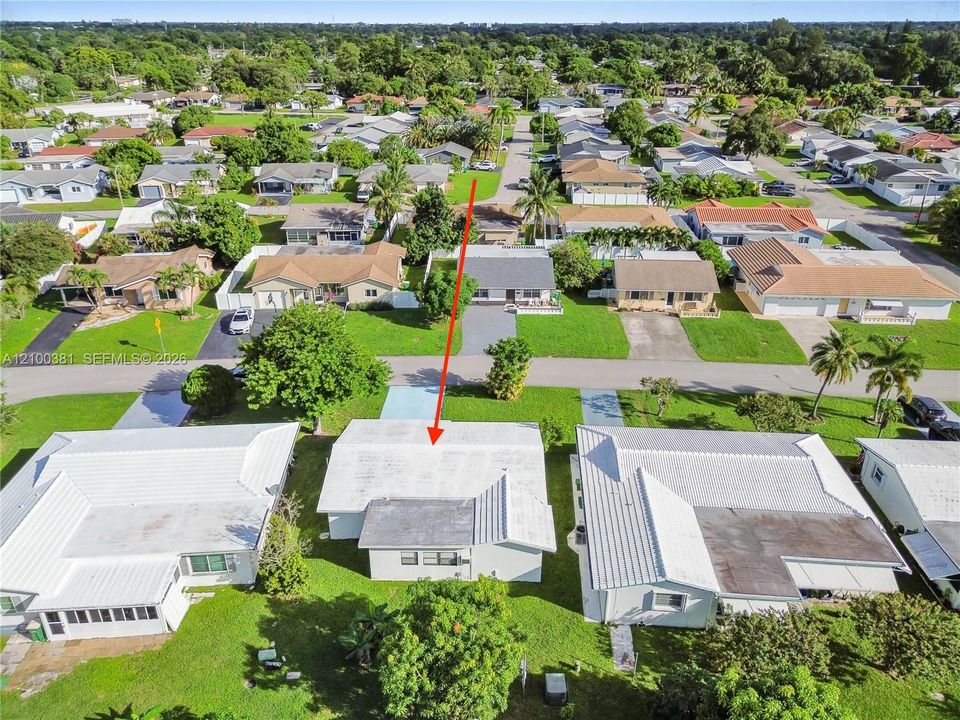 For Sale: $350,000 (2 beds, 1 baths, 1082 Square Feet)