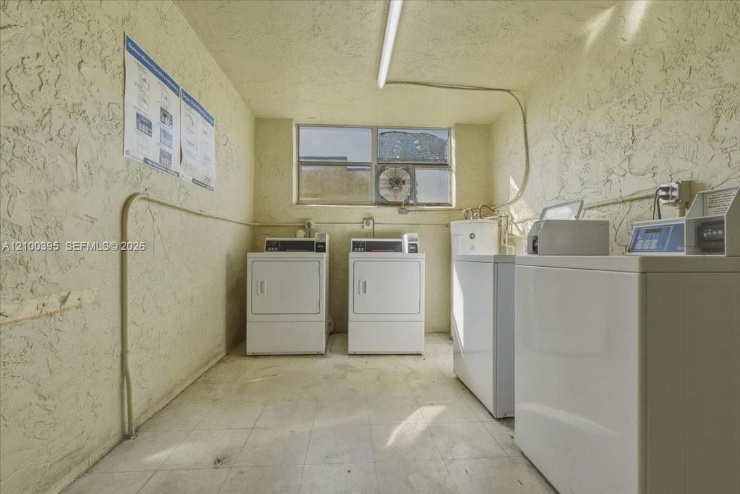 В аренду: $1,600 (1 спален, 1 ванн, 830 Квадратных фут)