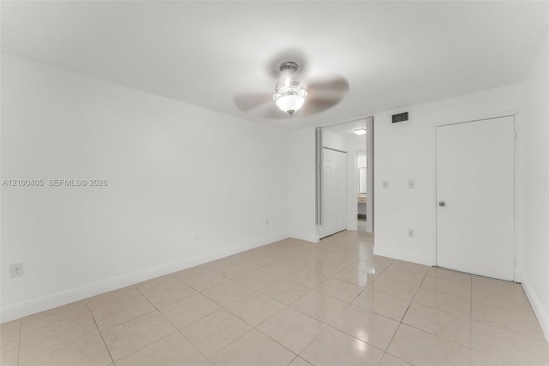 В аренду: $2,650 (2 спален, 2 ванн, 1128 Квадратных фут)