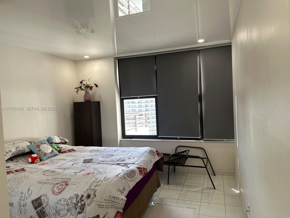 For Sale: $425,000 (2 beds, 2 baths, 1280 Square Feet)