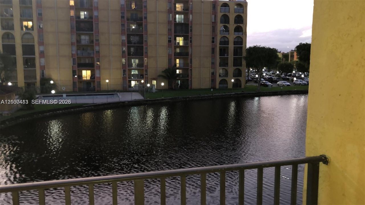 В аренду: $1,875 (2 спален, 2 ванн, 793 Квадратных фут)