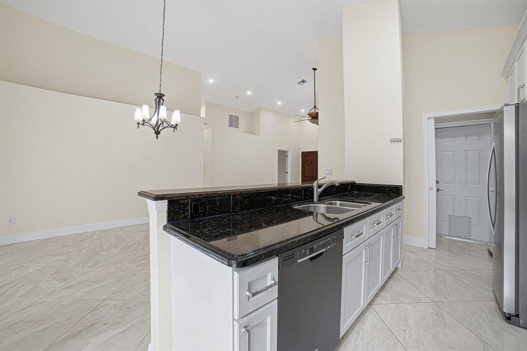 24-Kitchen-C