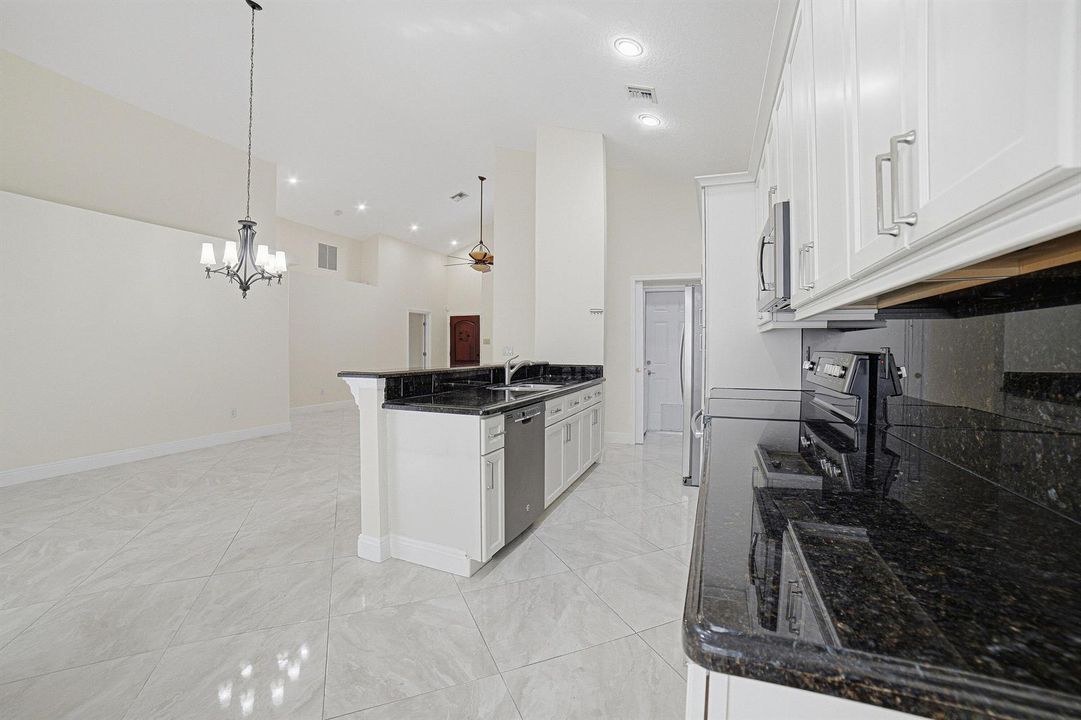22-Kitchen