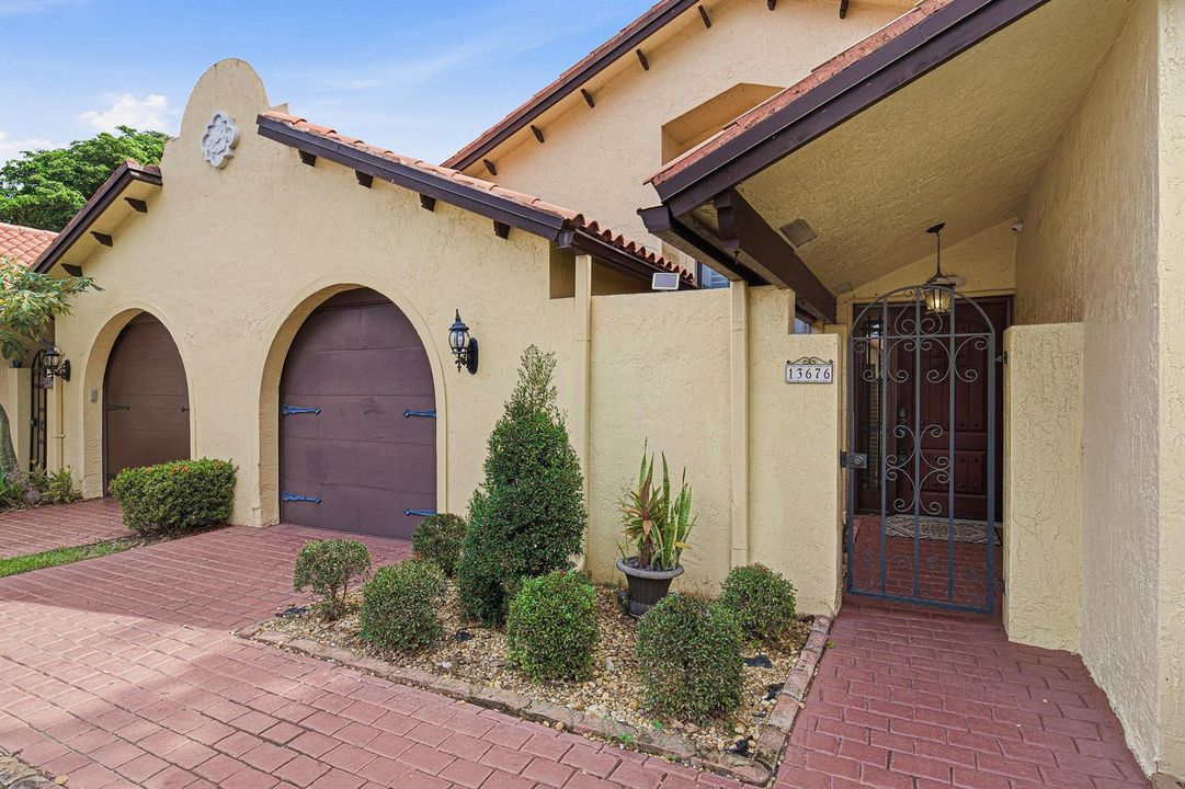 08-Front Home-D