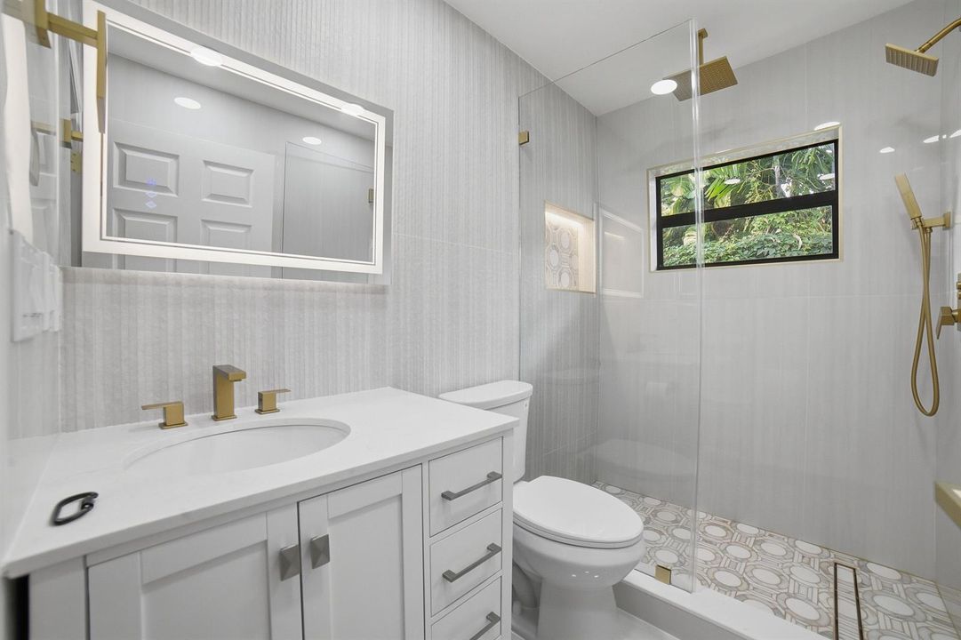 29-Bathroom2