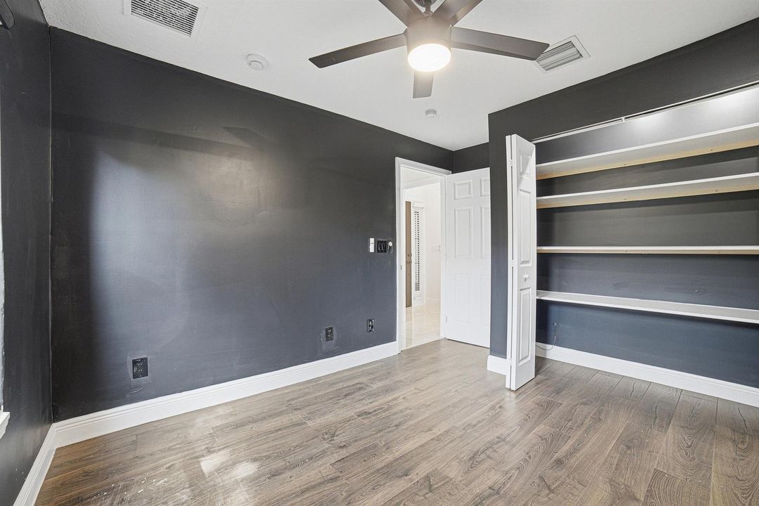 33-Bedroom2-B