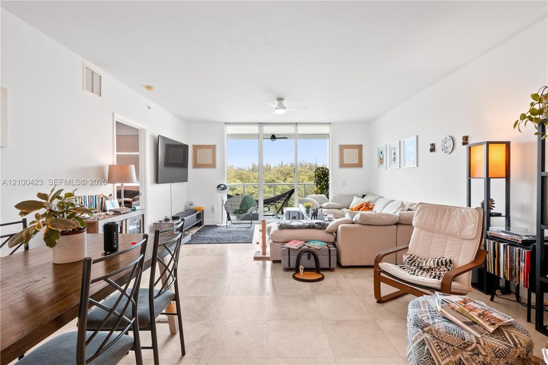 En Venta: $360,000 (2 camas, 2 baños, 1603 Pies cuadrados)