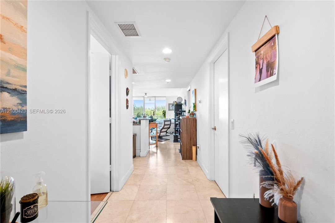 En Venta: $360,000 (2 camas, 2 baños, 1603 Pies cuadrados)