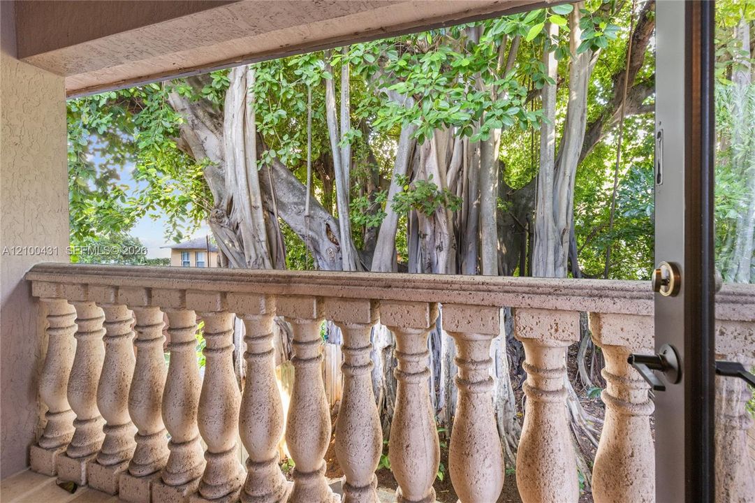 En Venta: $1,125,000 (3 camas, 2 baños, 2191 Pies cuadrados)