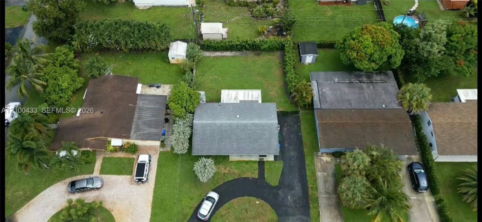 For Rent: $3,200 (2 beds, 1 baths, 897 Square Feet)