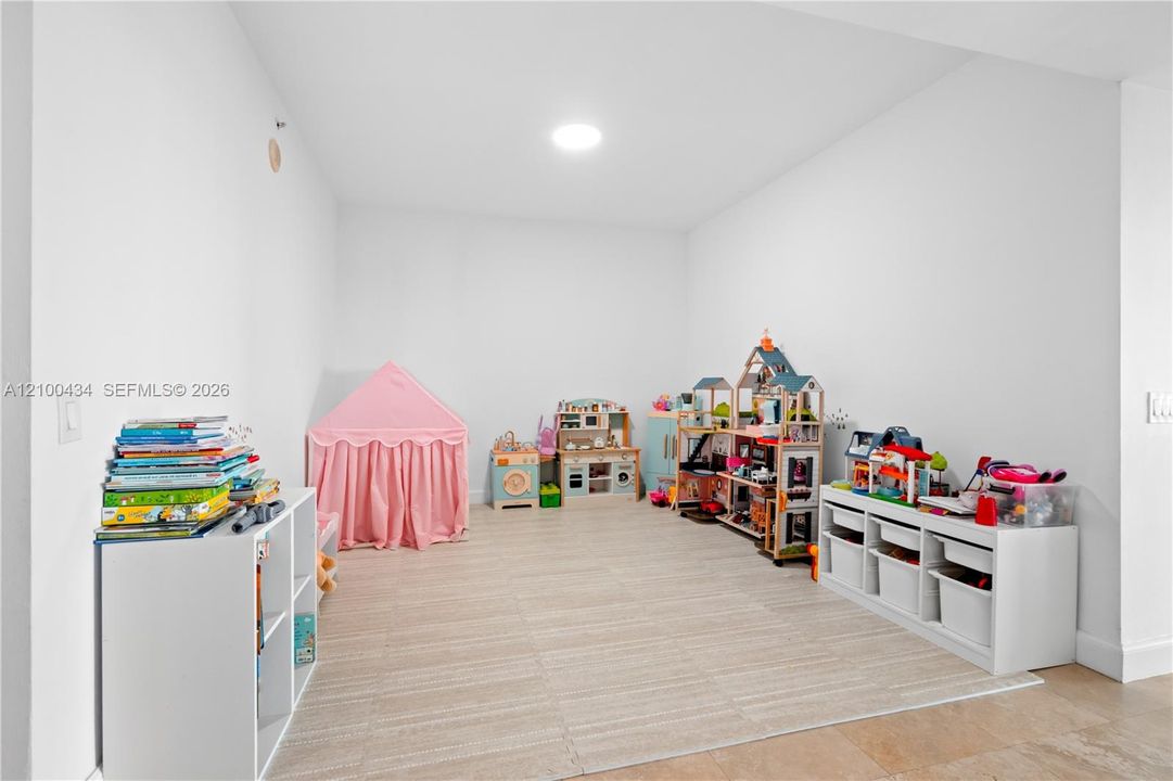 На продажу: $599,000 (3 спален, 3 ванн, 2385 Квадратных фут)