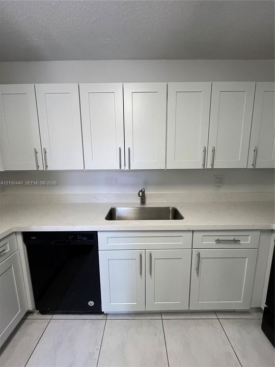 For Sale: $314,900 (2 beds, 2 baths, 847 Square Feet)