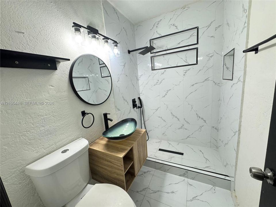В аренду: $2,600 (2 спален, 1 ванн, 966 Квадратных фут)
