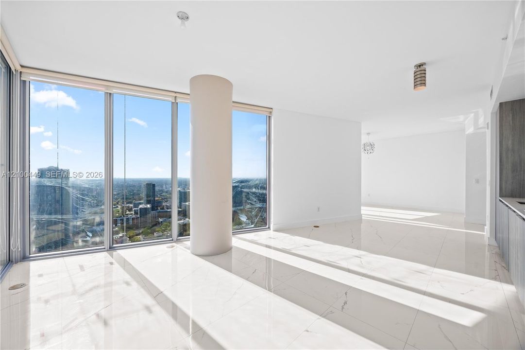 En Venta: $698,000 (1 camas, 2 baños, 944 Pies cuadrados)