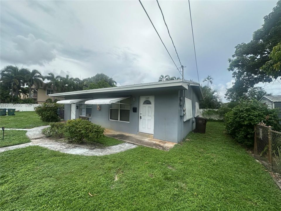 В аренду: $1,600 (1 спален, 1 ванн, 5769 Квадратных фут)