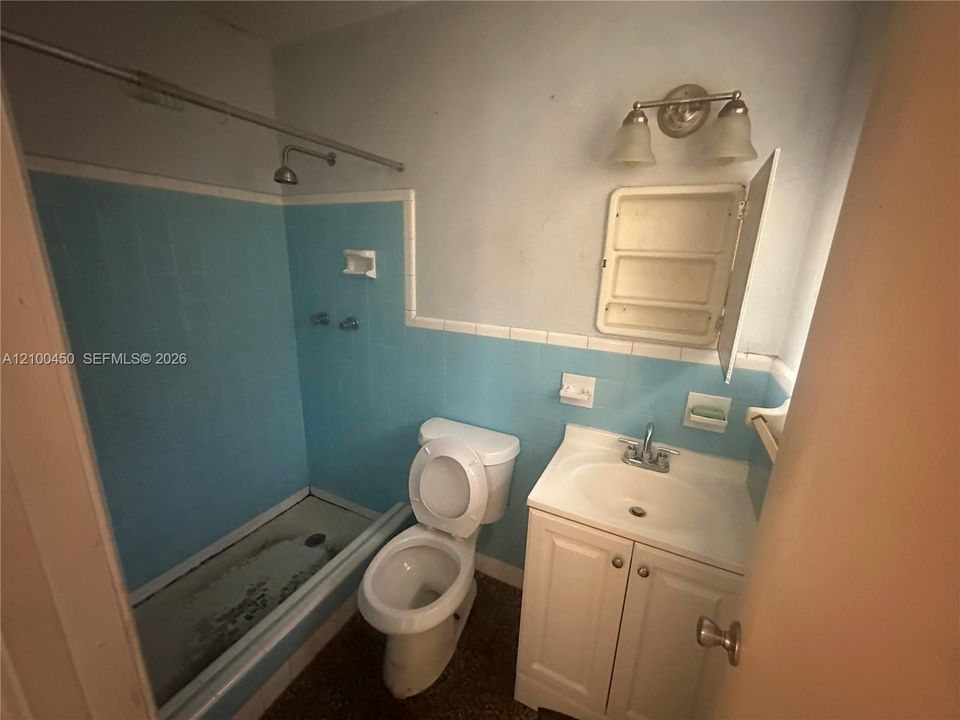 В аренду: $1,600 (1 спален, 1 ванн, 5769 Квадратных фут)