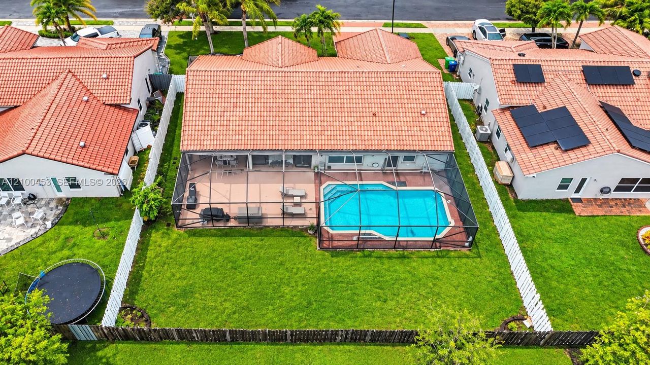 На продажу: $775,000 (3 спален, 2 ванн, 1989 Квадратных фут)