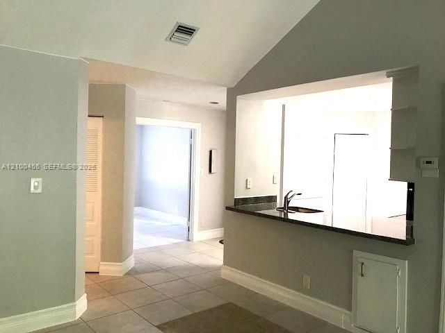 For Rent: $2,400 (2 beds, 2 baths, 1224 Square Feet)