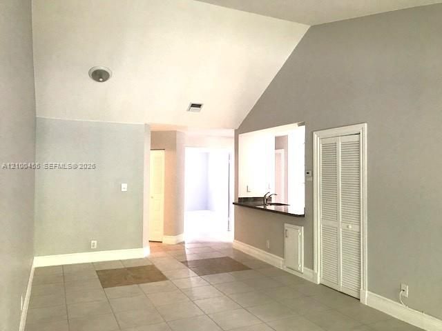 For Rent: $2,400 (2 beds, 2 baths, 1224 Square Feet)