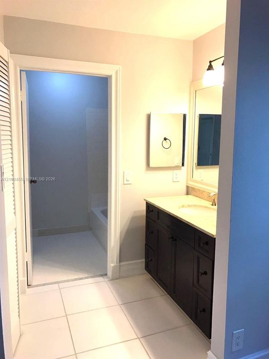 For Rent: $2,400 (2 beds, 2 baths, 1224 Square Feet)