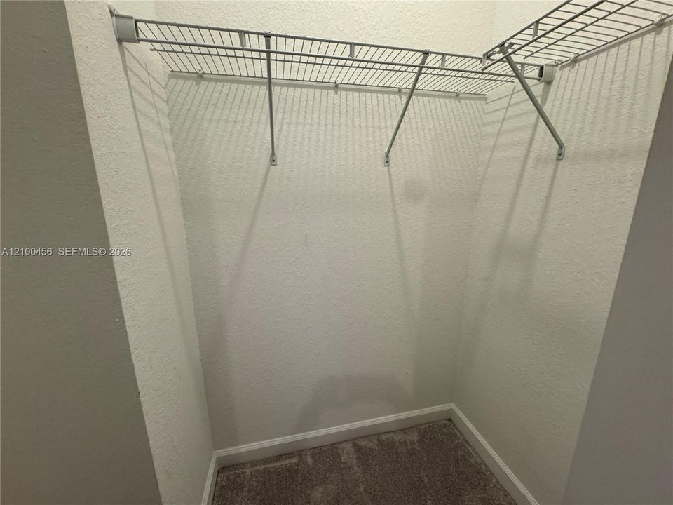 En Renta: $3,750 (4 camas, 3 baños, 1888 Pies cuadrados)