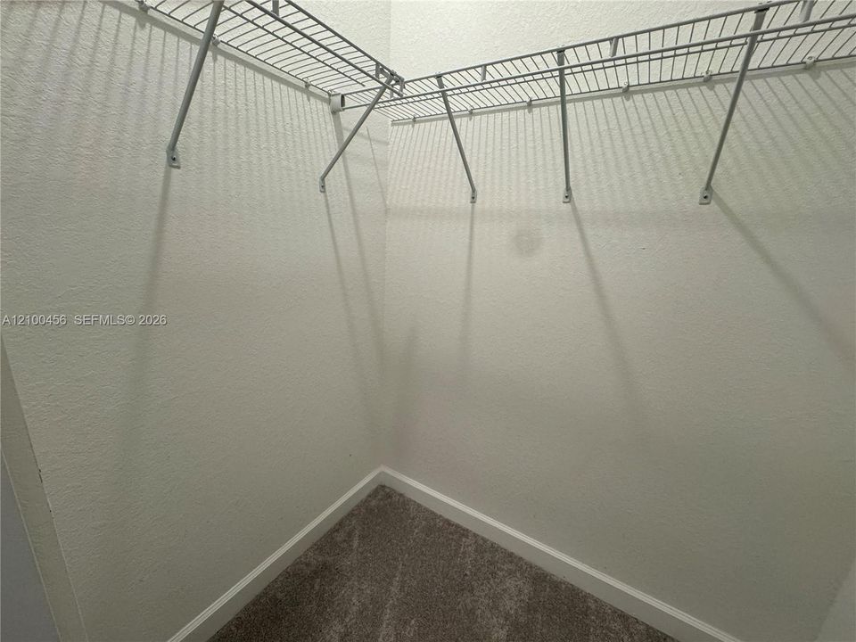En Renta: $3,750 (4 camas, 3 baños, 1888 Pies cuadrados)