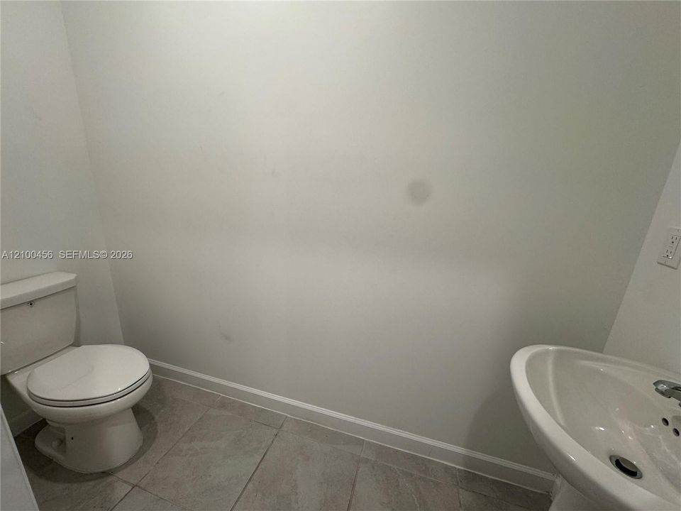 En Renta: $3,750 (4 camas, 3 baños, 1888 Pies cuadrados)