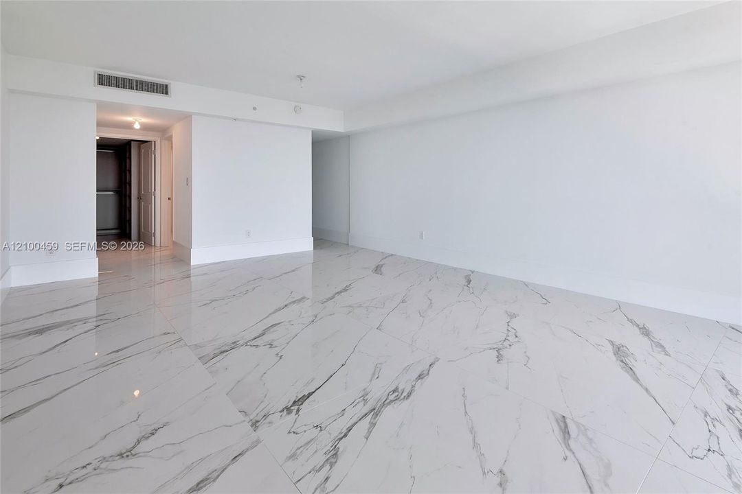 В аренду: $5,900 (2 спален, 3 ванн, 1732 Квадратных фут)