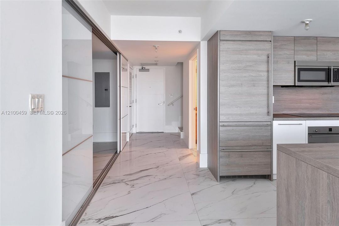 В аренду: $5,900 (2 спален, 3 ванн, 1732 Квадратных фут)
