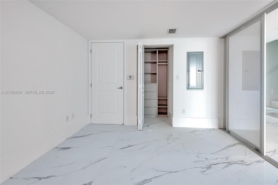 В аренду: $5,900 (2 спален, 3 ванн, 1732 Квадратных фут)