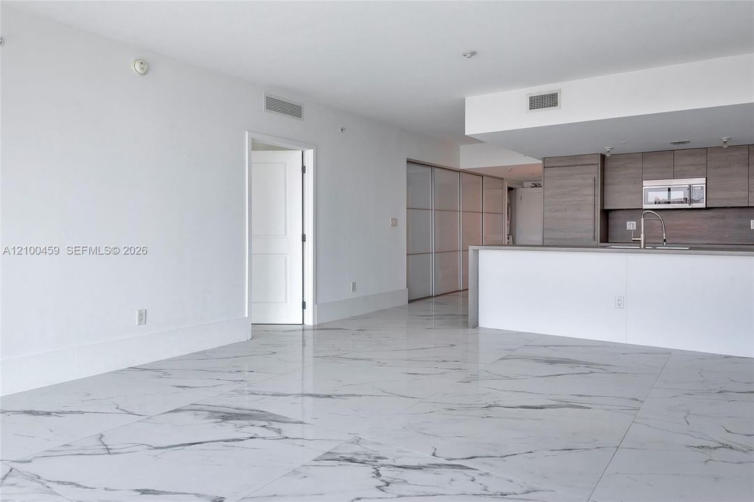 В аренду: $5,900 (2 спален, 3 ванн, 1732 Квадратных фут)