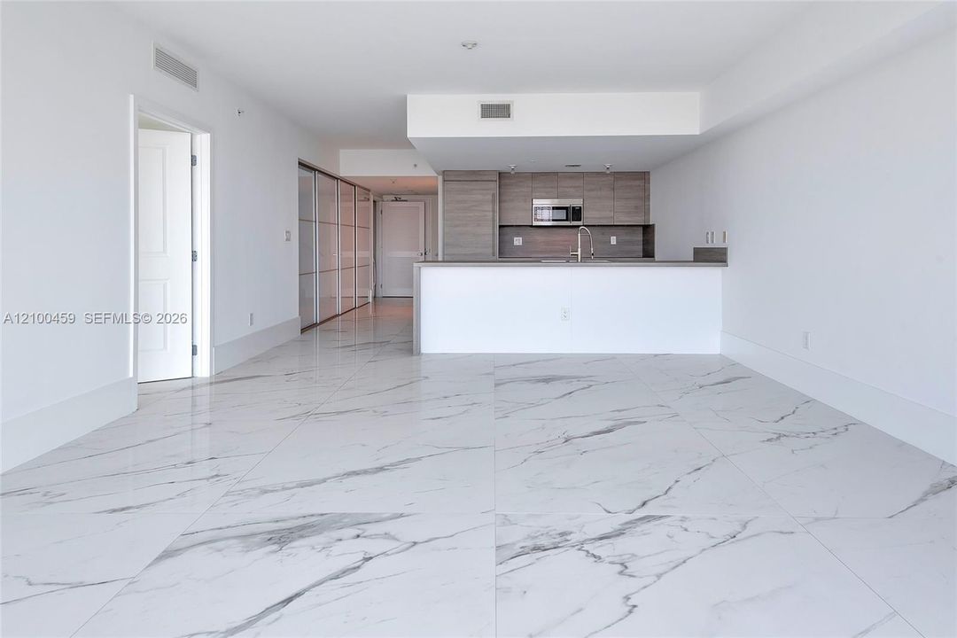 В аренду: $5,900 (2 спален, 3 ванн, 1732 Квадратных фут)