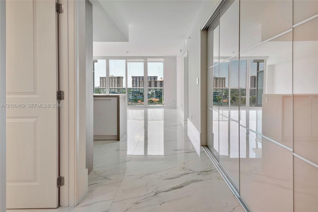 В аренду: $5,900 (2 спален, 3 ванн, 1732 Квадратных фут)