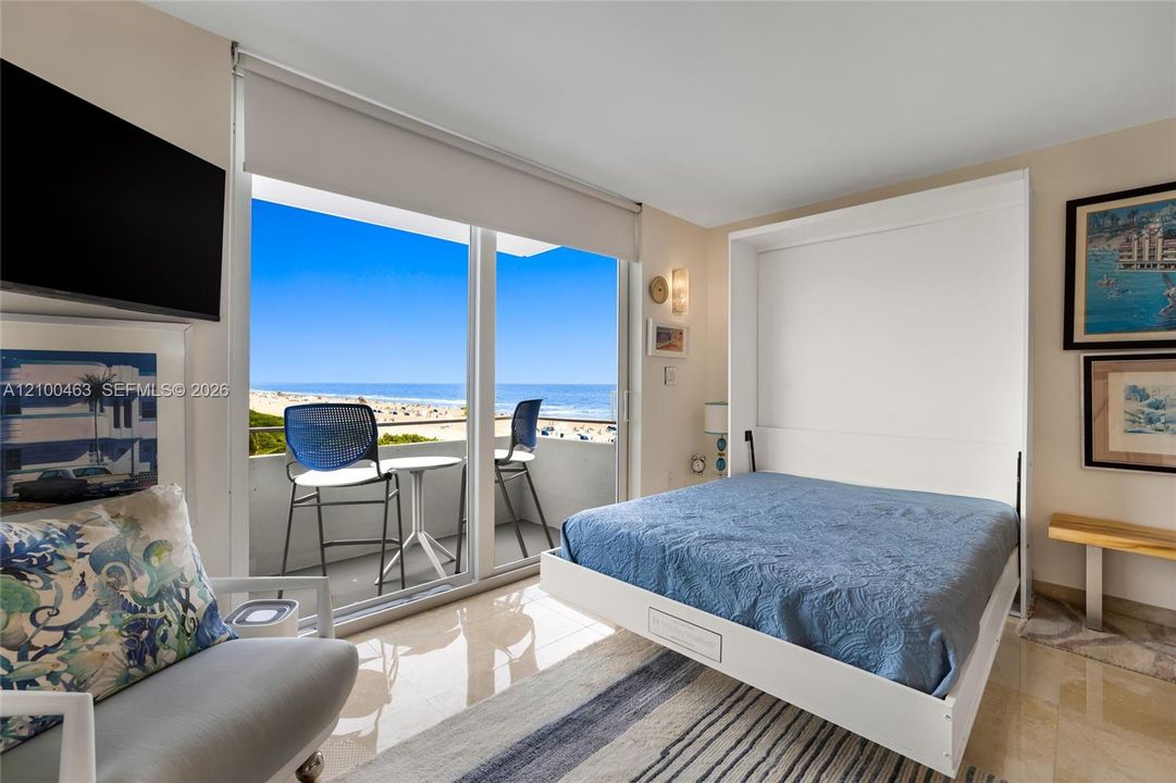 For Sale: $495,000 (0 beds, 1 baths, 418 Square Feet)