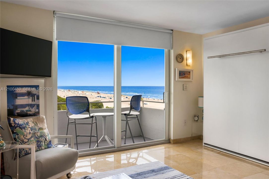 For Sale: $495,000 (0 beds, 1 baths, 418 Square Feet)