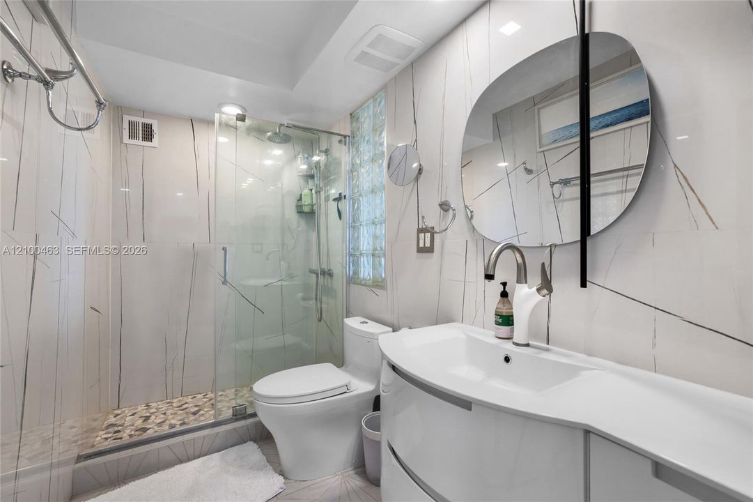 For Sale: $495,000 (0 beds, 1 baths, 418 Square Feet)