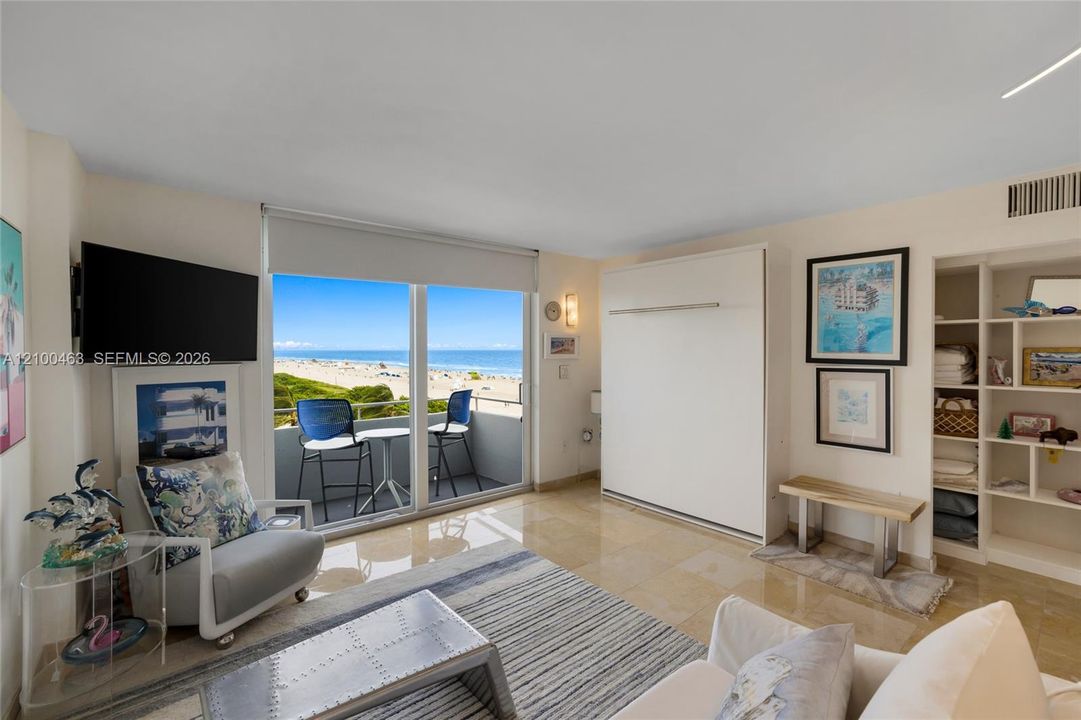 For Sale: $495,000 (0 beds, 1 baths, 418 Square Feet)