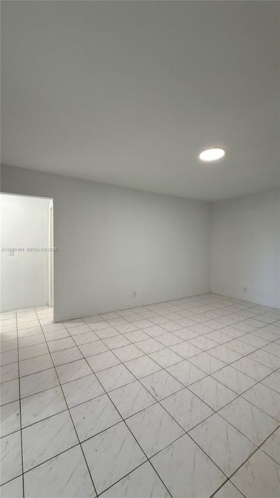 В аренду: $2,150 (2 спален, 1 ванн, 858 Квадратных фут)