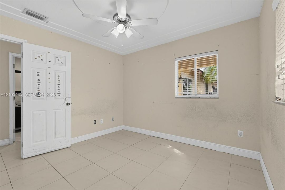 For Sale: $600,000 (3 beds, 2 baths, 1519 Square Feet)