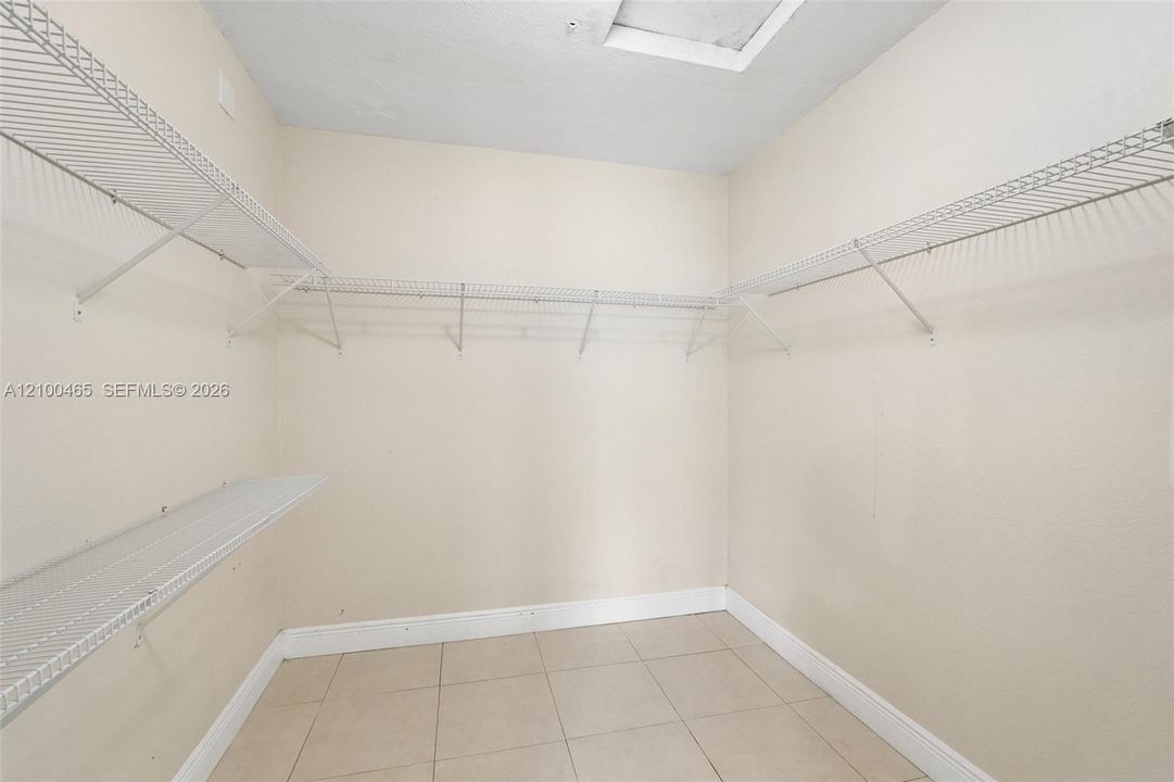 For Sale: $600,000 (3 beds, 2 baths, 1519 Square Feet)